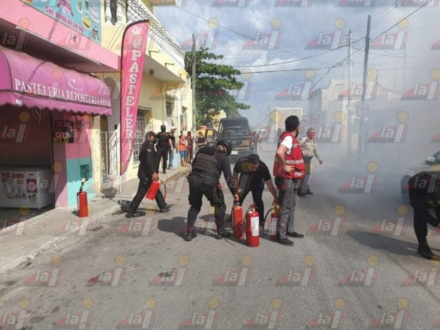 Incendio en negocio de Kanasín deja dos lesionados (1)