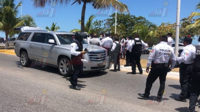 camioneta de lujo malecón