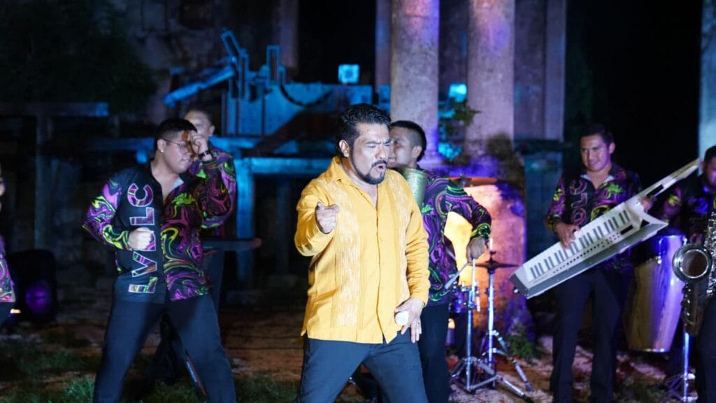 ¡Su sueño hecho realidad! Yucateca apareció en video de Paleto