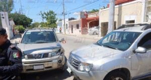 Aparatoso choque entre tres vehículos en el Centro de Mérida