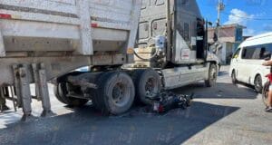 Camión de carga arrolló a moto en Progreso