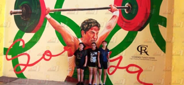 Campeonas de levantamiento de pesas infantil de Umán se van a nacional