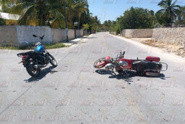 Choque entre dos motocicletas en Dzidzantun