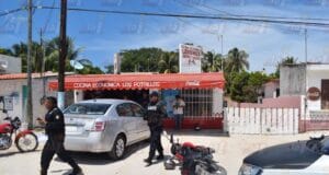 Choque entre menor de edad en moto y automóvil en Chelem