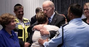 Abuelita prepara té y galletas a terroristas Hamas y se salva la vida