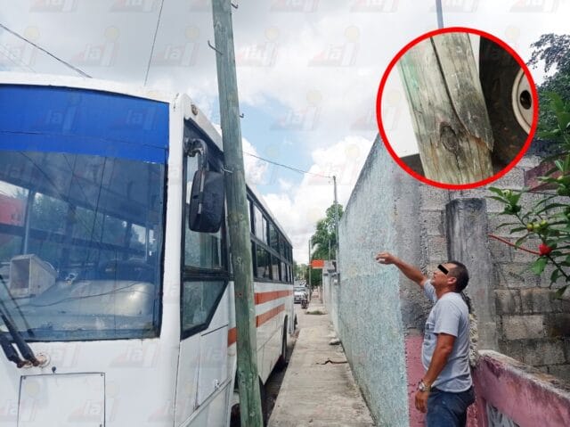 Camionero no puede trabajar por culpa de un poste de telefonía en Tizimín