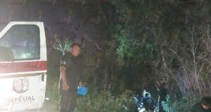 Motociclista al hospital luego de derrapar en Tixpéhual