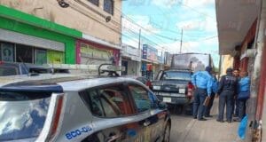 Choque entre camión y motocicleta en el Centro de Mérida