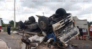 Conductor fallece tras accidente en la Mérida-Chetumal