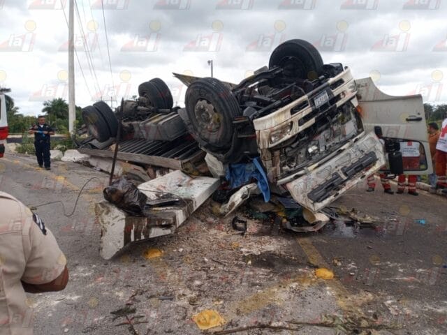 Conductor fallece tras accidente en la Mérida-Chetumal 2 Conductor fallece tras accidente en la Mérida-Chetumal