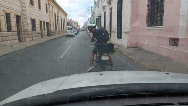 Motociclista abofeteó e insultó a un hombre en el centro de Mérida