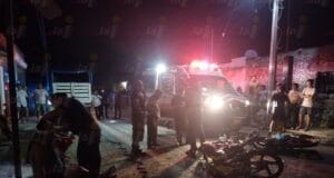 Motociclista ebrio deja a una pareja lesionada de gravedad en Temax