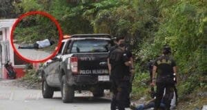 Policías agarran a sujeto para que duerma más cómodo en Seyé