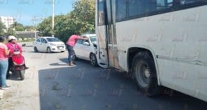 Por milagro aparatoso choque no deja lesionados en Chicxulub Puerto