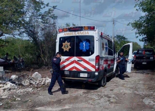 Se desploma techo con dos albañiles encima en Progreso Se desploma techo con dos albañiles encima en Progreso