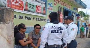 Amarran a sujeto en sustancias por escandalizar tienda en Dzitbalché