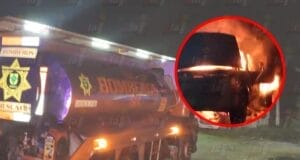 Incendio consume camioneta con 70 costales de carbón en Kanasín