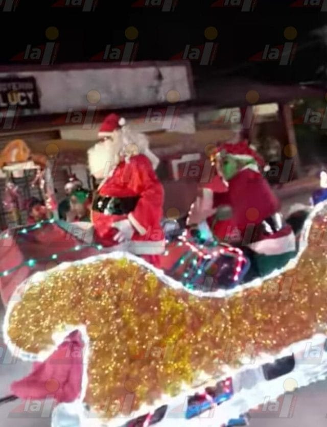 Mototaxistas pasearon a Santa Claus por las calles de Tzucacab