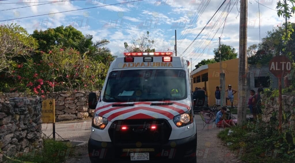 Mujer embarazada lesionada tras choque de motocicletas en Dzidzantún