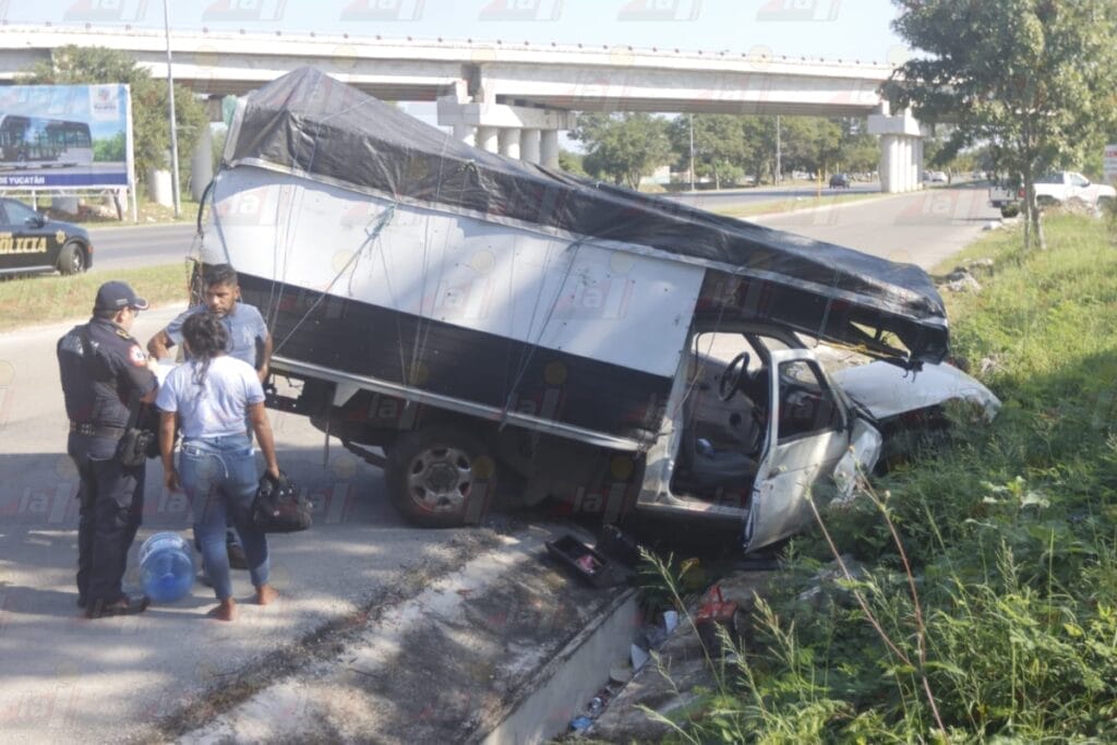 Cinco lesionados tras aparatoso choque en el Periférico