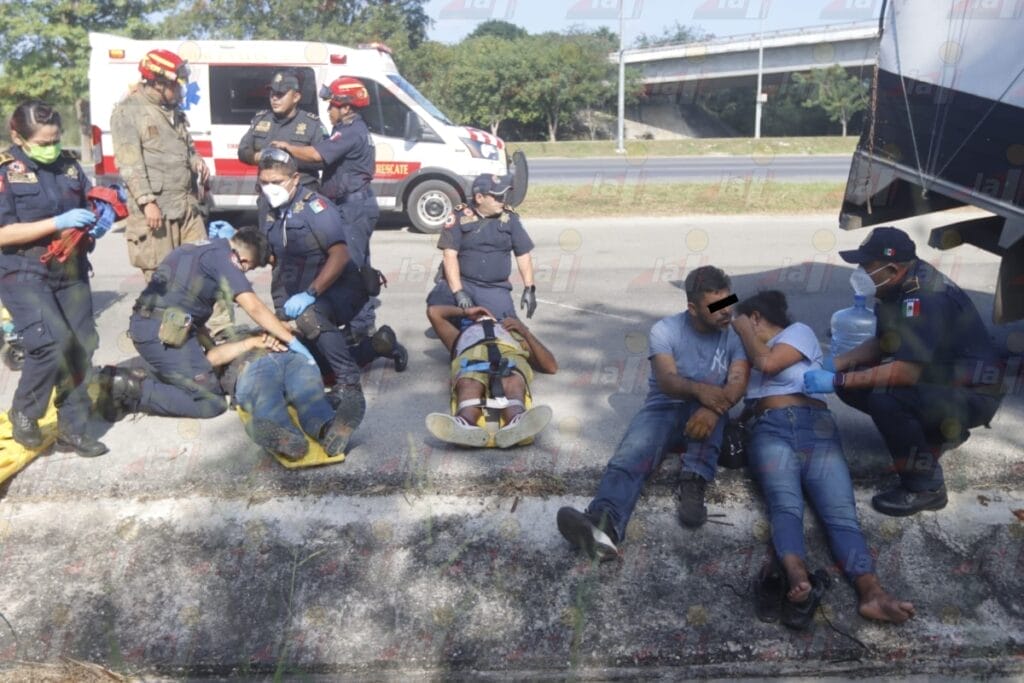 Cinco lesionados tras aparatoso choque en el Periférico