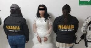 Detienen a presunta extorsionadora con vestido de novia