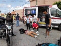 Encontronazo entre motocicletas deja tres lesionados en Carmen