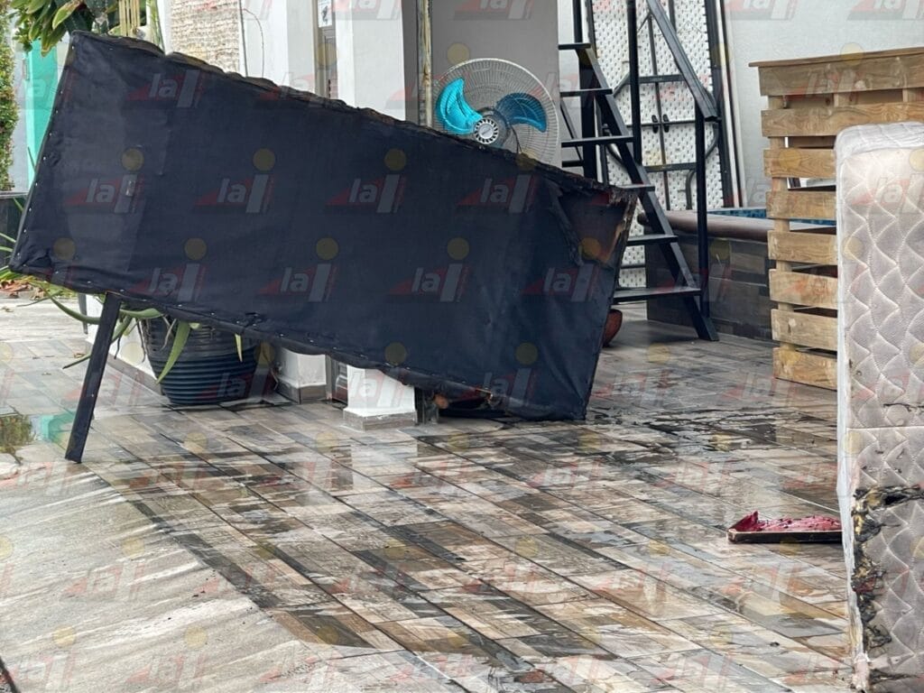 Incendio acaba con el cuarto de una casa en el fracc Mundo Maya