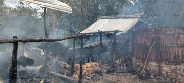 Incendio consume por completo casa tradicional en Dzitnup