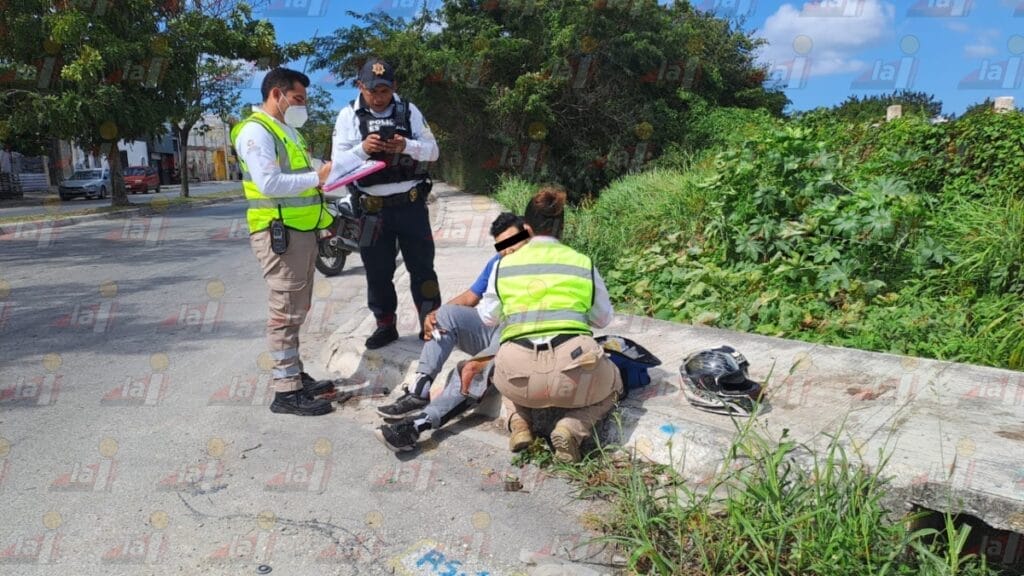 Motociclista esquiva a perro y termina en choque sobre la Héroe de Nacozari