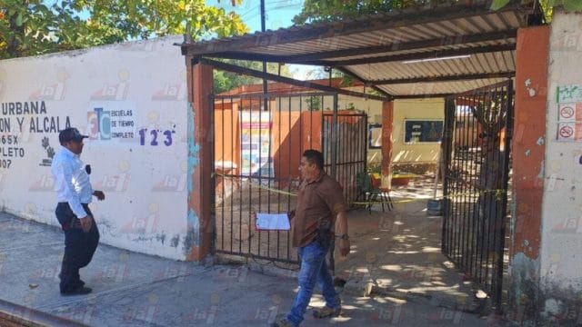 Roban ventilador y vandalizan escuela en la Fidel Velázquez