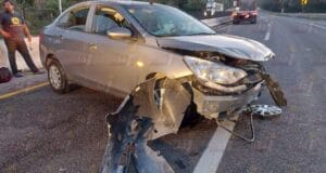 Turista se duerme y causa choque sobre la Mérida-Campeche