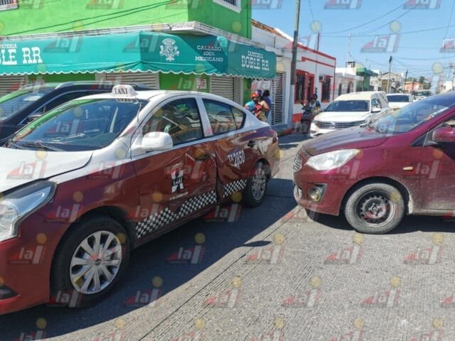 choque taxi coche colonia Centro