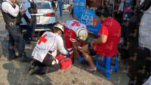 joven bicicleta tobillo avenida Circuito Baluarte