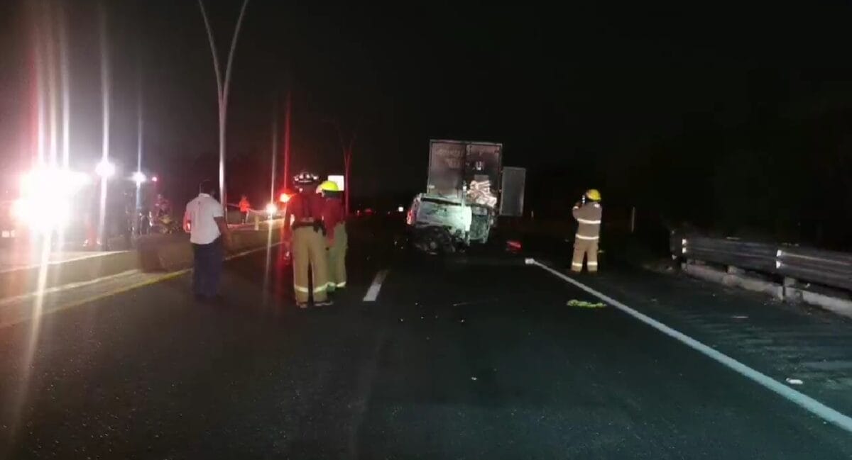 Persona Muere Calcinada En Aparatoso Accidente En Periférico Pablo ...