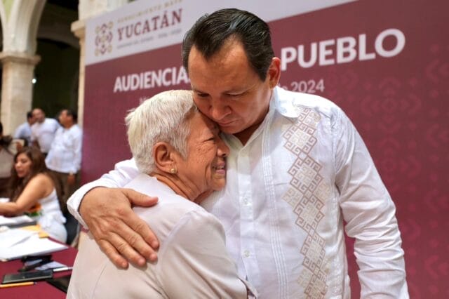Abren las puestas del Palacio de Gobierno
