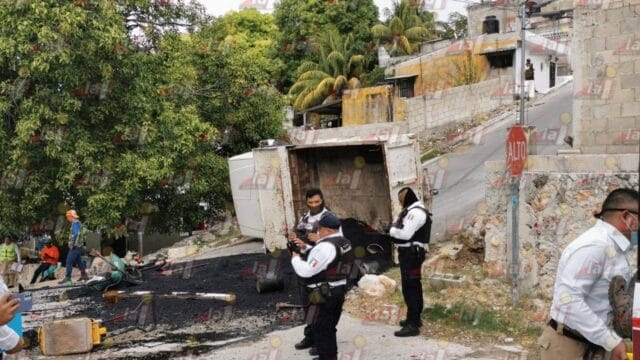 trabajadores de la comuna sufre volcadura