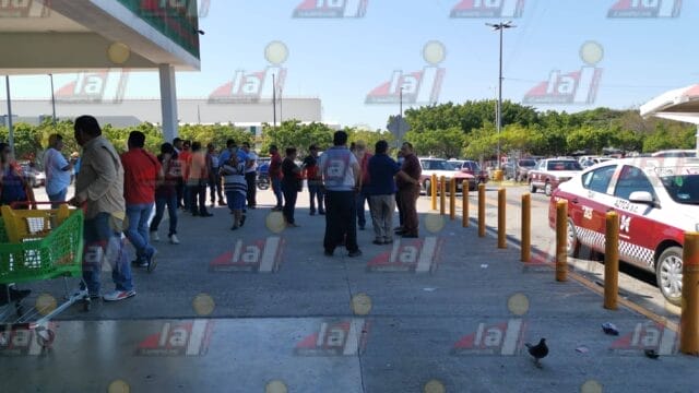 TAXISTAS Y POCHI MOVILISTAS