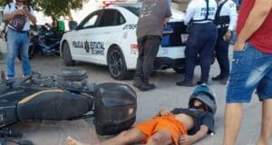 Motociclista es arrollado por el chofer de un autobús que se pasó un alto en Campeche