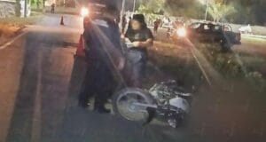 Motociclista pierde la vida en la Teya-Tekantó tras derrapar por un tope
