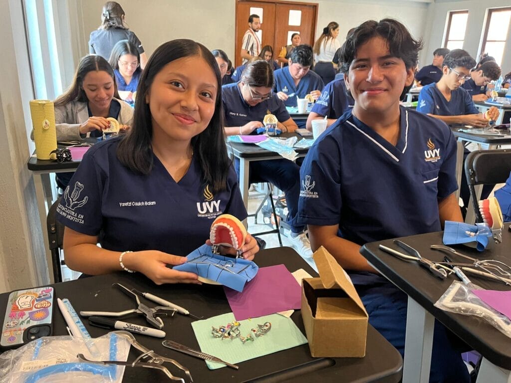 Éxito rotundo en la Octava Jornada Académica de la Universidad de Valladolid Yucatán