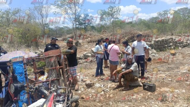 Mototaxi vuelca y deja tres heridos en la carretera Umán–Tanil Mototaxi vuelca y deja tres heridos en la carretera Umán–Tanil