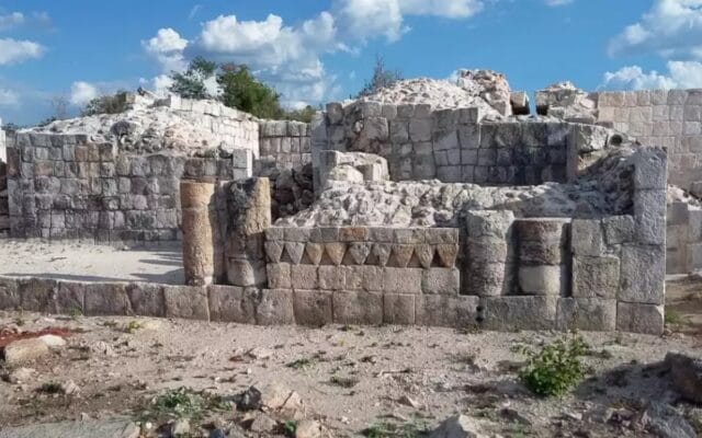 venta ilegal de zona arqueológica de Dzehkabtún
