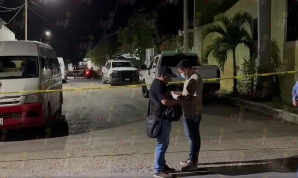 Joven encuentra a su madre sin vida y con signos de violencia dentro de su baño