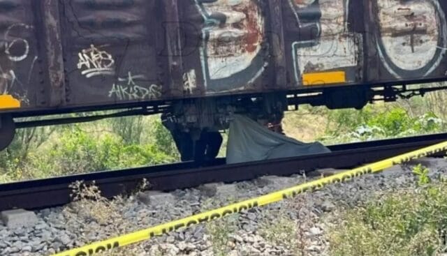 Joven muere al intentar cruzar las vías y ganarle el paso a un tren
