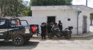 Abuelita pide ayuda al pensar que estaba encerrada y provoca movilización policial