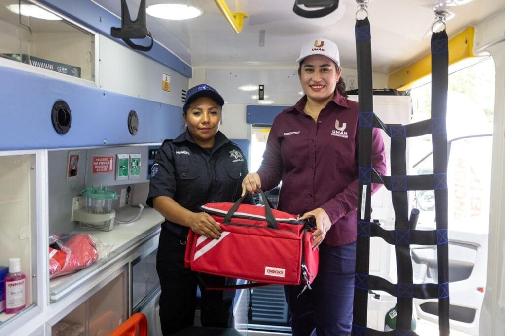 Umán cuenta con su primera ambulancia municipal, servicio gratuito 24/7