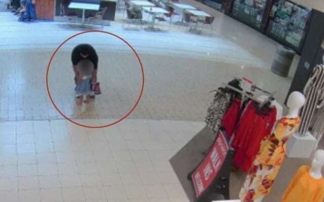 secuestro bebé plaza comercial
