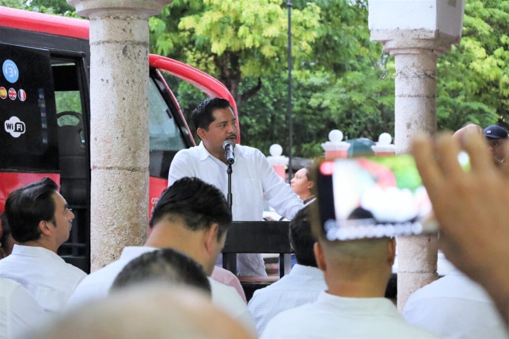 Lanzamiento de nueva unidad de Turibus en Valladolid