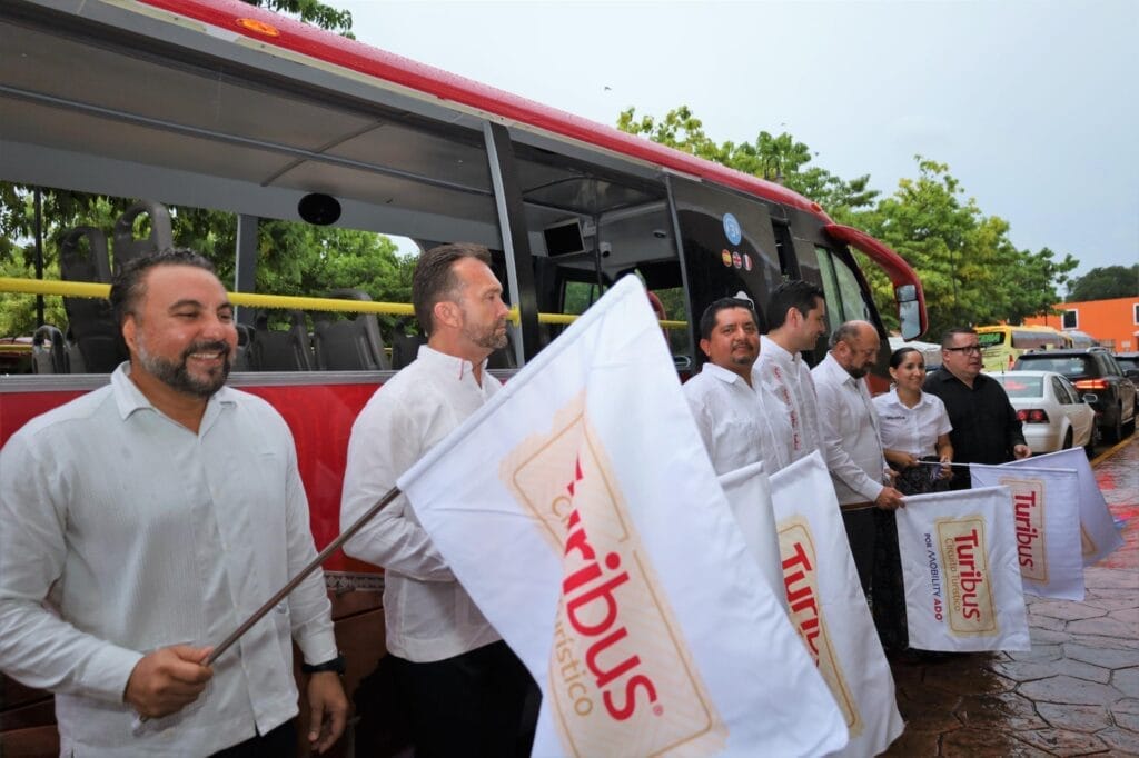 Lanzamiento de nueva unidad de Turibus en Valladolid